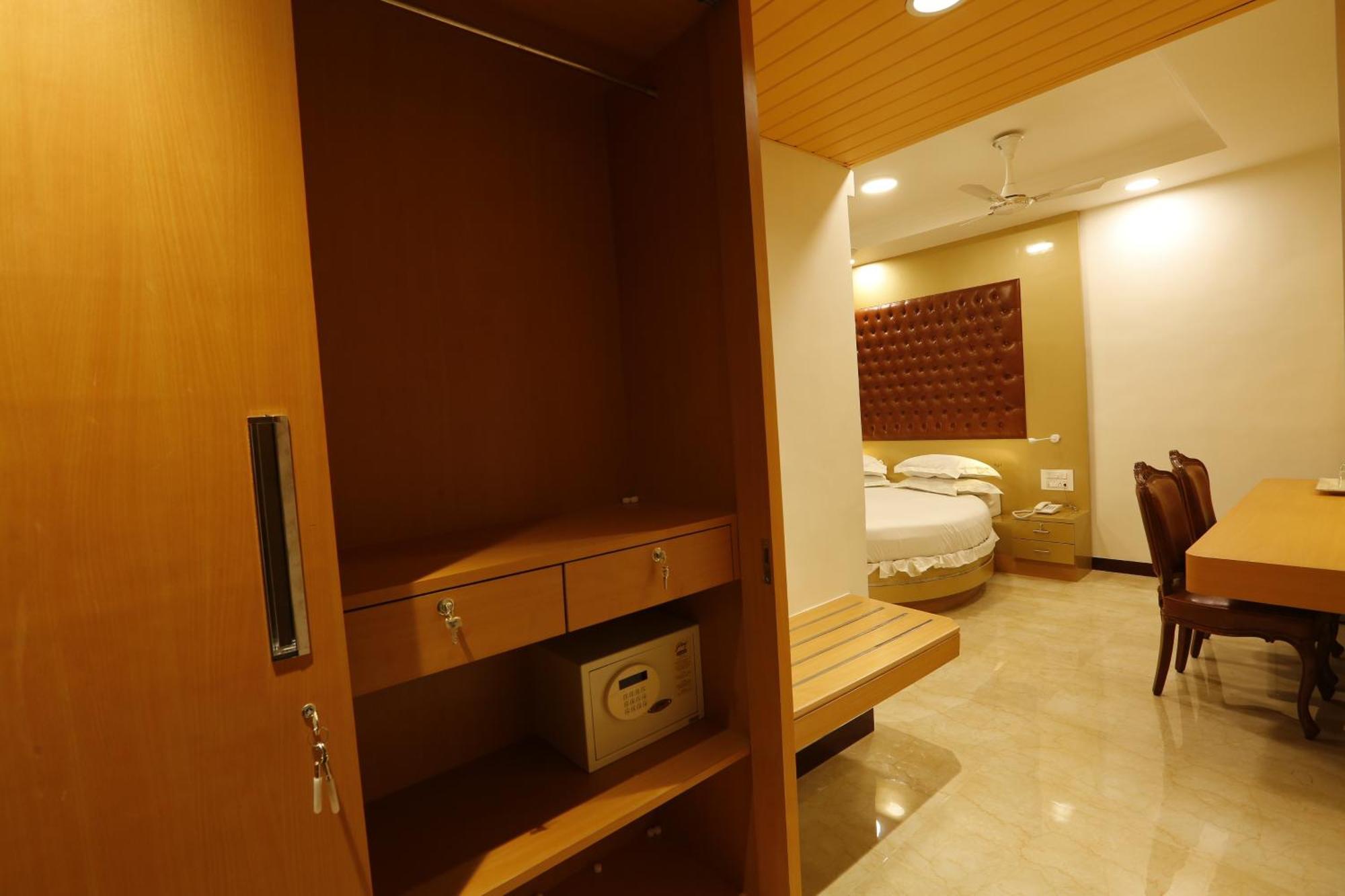 Hotel Ravikiran Alibaug Alībāg Extérieur photo